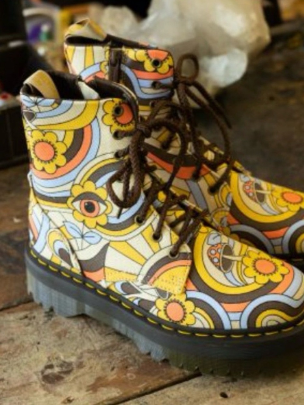 Dr Martens V Jadon Retro Ray Canvas size 8 Very Good condition